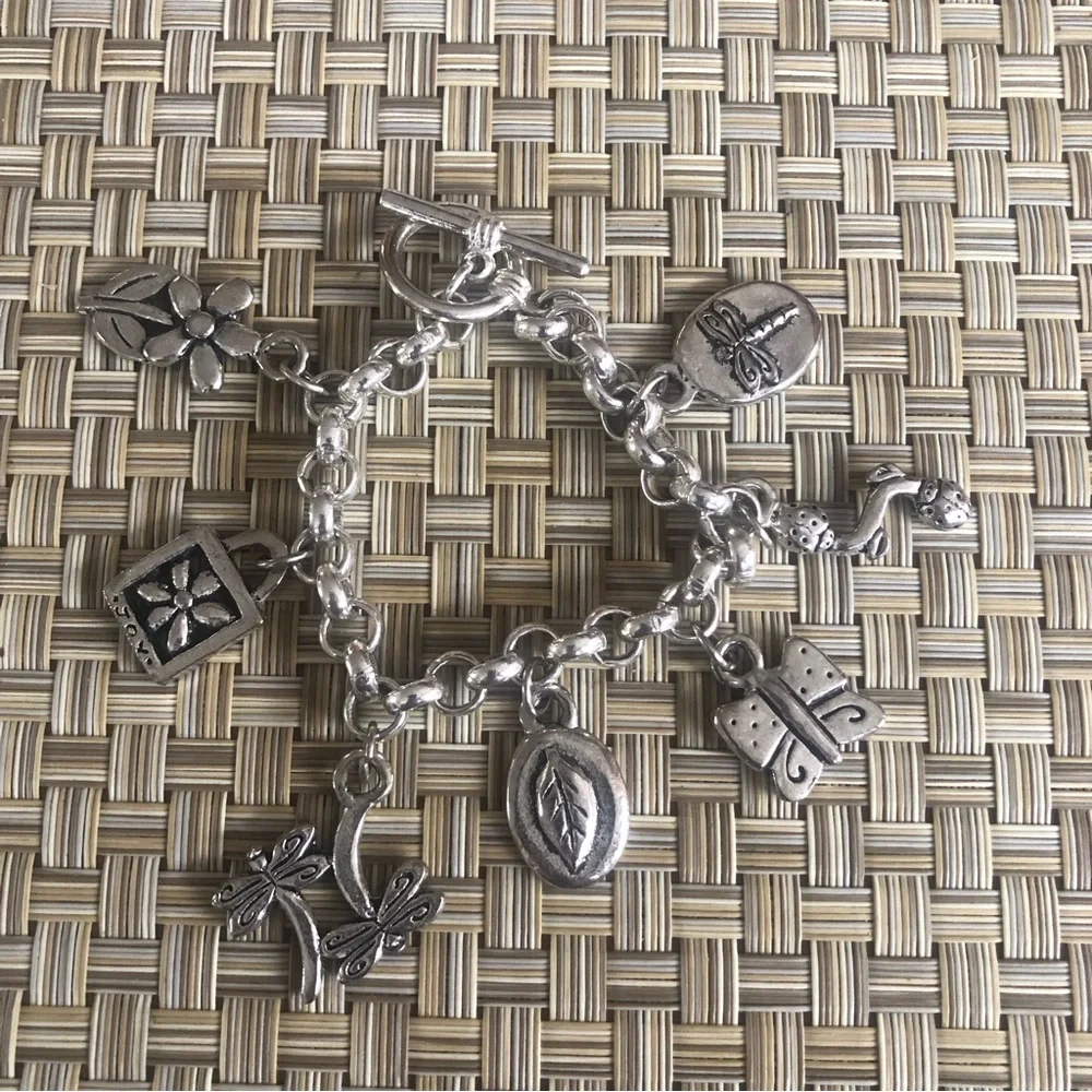 Cute Little Charm Bracelet with 7 charms including flowers , ladybug, butterfly - Picture 6 of 7